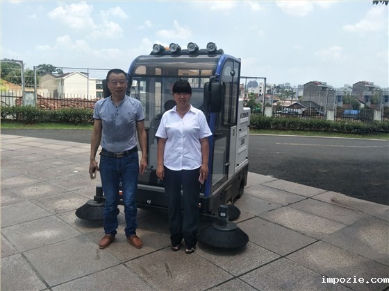 小优米app下载苹果电动扫地车