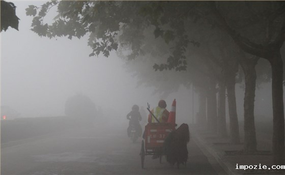 雾霾克星电动扫地车应运而生