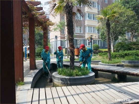 物业园区道路高效清扫就选小优米app下载苹果电动扫地车