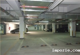 住宅车库清洁用什么样的电动扫地机