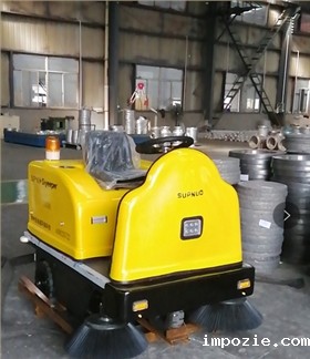 工厂扫地机1400A进驻扬州某电气厂