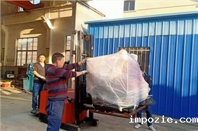 陕西某加油站采购小型扫地机