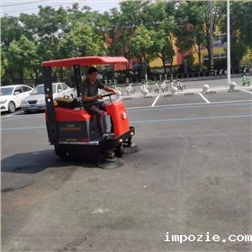 卫生扫地机是一种新型的环保地面清洁设备