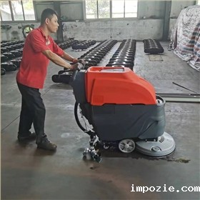 如何正确的使用手推式洗地机呢? 如何正确的使用手推式洗地机呢?