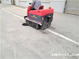 高效清扫车，助力农村环境治理！ 