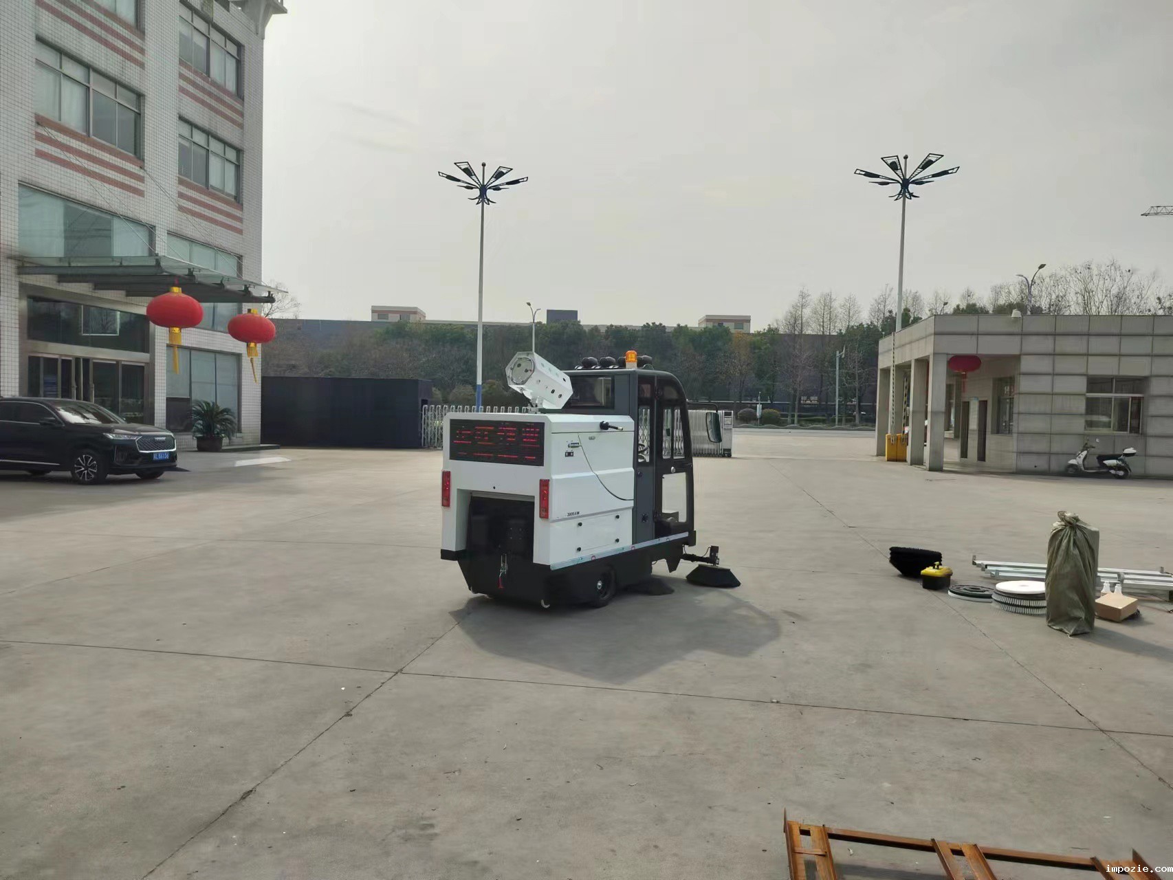 电动驾驶式扫地机正成为清洁行业的新宠